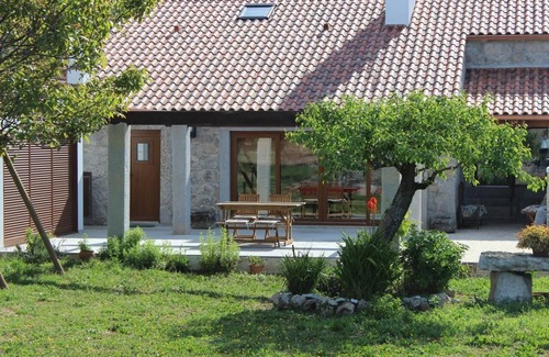 Porto de Mos Cabaña | Explore, Relax and Invigorate Yourself at Grandma Lídia's Retreat