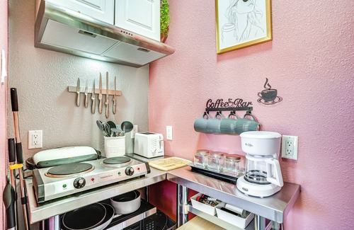 Bedford Apartamento | Explore & Unwind: Charming Bedford Apartment
