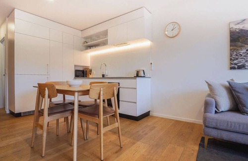 Albert Town Casa | Explore Wanaka - New & Stylish