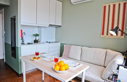 Santo Antonio Apartamento | Expresso Martinis in Lisbon by Misha's Place (4c(