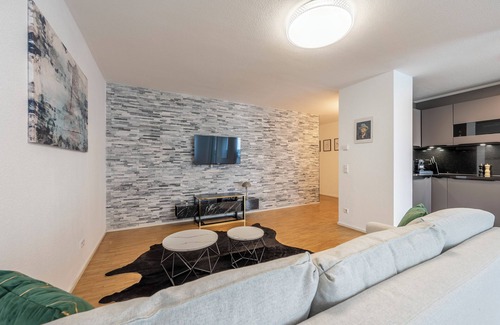 Boeblingen Apartamento | EXQUIS 2BR Design Apartment LOUIS I Parking I Balcony I Mercedes-Benz I Family