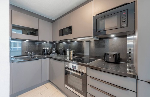 Boeblingen Apartamento | EXQUIS 2BR Design Apartment LOUIS I Parking I Balcony I Mercedes-Benz I Family