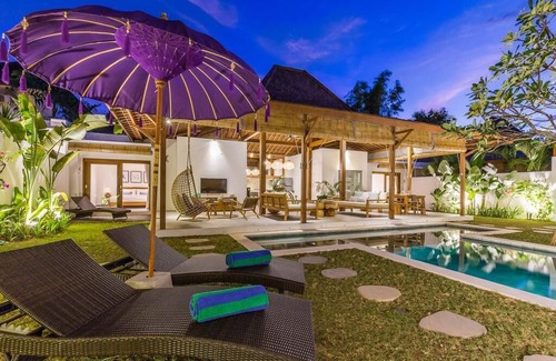 Petitenget Villa | Nueva Exquise Tropical Dream Villa en Oberoi, Seminyak.