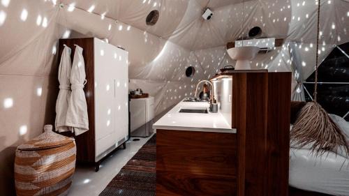 Fischer Otro | Exquisite Luxurious Dome with Outdoor Shower and Private Pool in Texas