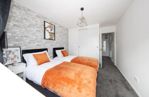 Luton Apartamento | Exquisite 1 bedroom home with free parking
