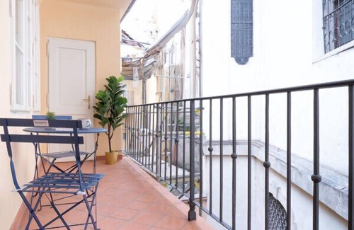 Mala Strana Apartamento | Exquisite 2 bedroom apartment at Lesser Town