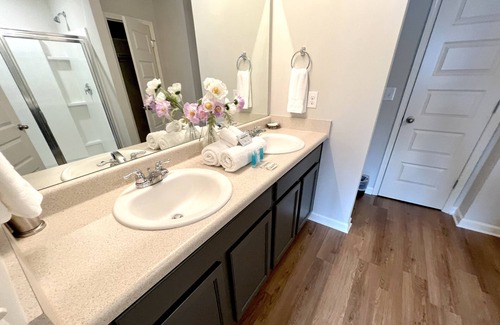 Riverdale Casa | Exquisite 3-Bedroom Home in Desirable Atlanta Neighborhood