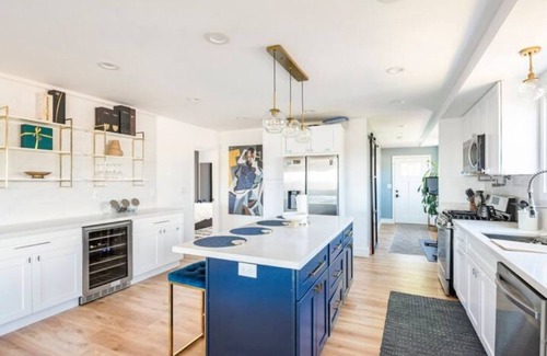 Oakland Casa | Exquisite 3-bedroom home with hot tub & firepit