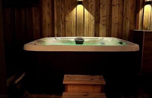 Oakland Casa | Exquisite 3-bedroom home with hot tub & firepit
