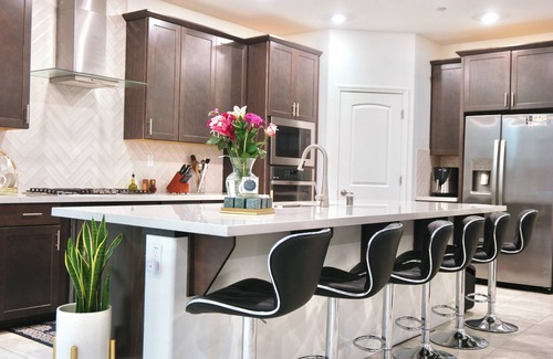 Antelope Casa | Exquisite 5-Bed 3-Bath w/Gym, Office, EV, Smoker