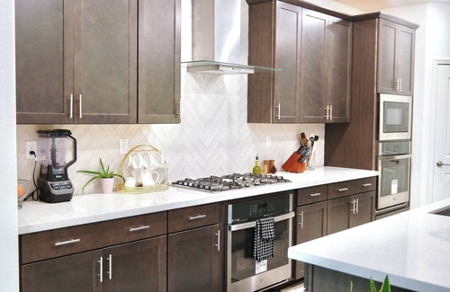Antelope Casa | Exquisite 5-Bed 3-Bath w/Gym, Office, EV, Smoker