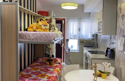 Badalona Casa | BADAROSA House 10 Min to BARCELONA City & Near To BEACH