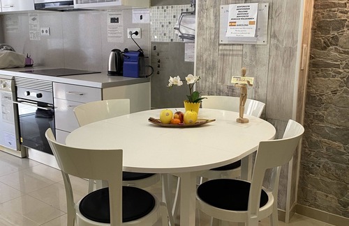 Badalona Casa | BADAROSA House 10 Min to BARCELONA City & Near To BEACH