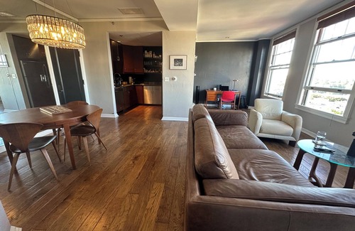 Cortez Hill Condominio | Exquisite Apt. in Historic El Cortez Building with Scenic Views of Balboa Park