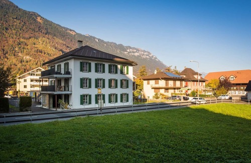 Matten bei Interlaken Apartamento | Elegante apartamento de 3 dormitorios recientemente renovado con wellness, acceso a ascensor