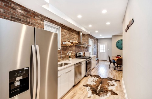 North Philadelphia West Casa | Exquisite Downtown 5B/3.5B w/Patio!