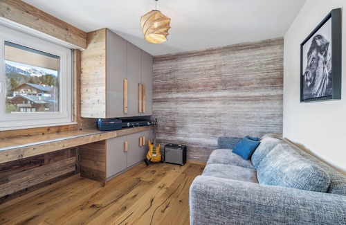 Lens Chalet De Esquí | Exquisite Duplex with a view by Mrs Miggins