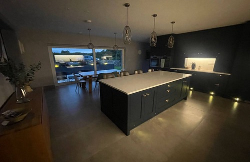 Roscoe Casa | Exquisite Galway City- Luxury Home 2miles from city center
