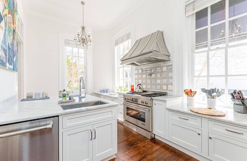 Historic Downtown Savannah Casa | Exquisite Historic Mansion on Beautiful Pulaski Square by Lucky Savannah