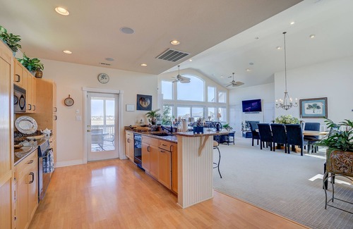 Manteo Casa | Exquisite Living in Pirate's Cove