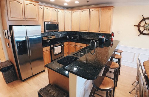 Wildwood Condominio | ¡Ubicación exquisita con una vista expansiva frente al océano Atlántico!