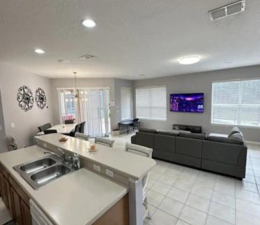 Bellavida Casa | Exquisite Luxury Vacation Home with Heated Pool & Spa