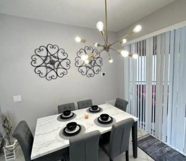 Bellavida Casa | Exquisite Luxury Vacation Home with Heated Pool & Spa