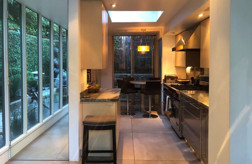 Beverly Glen Casa | Retiro exquisito de mediados de siglo
