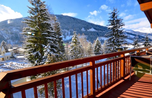 Bad Gastein Apartamento | Exquisite penthouse with large balcony in superb location; whirlpool in winter