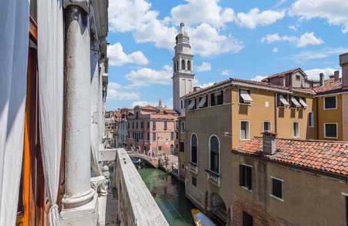 Castello Apartamento | Exquisite Renaissance Palazzo with Magnificent Interior