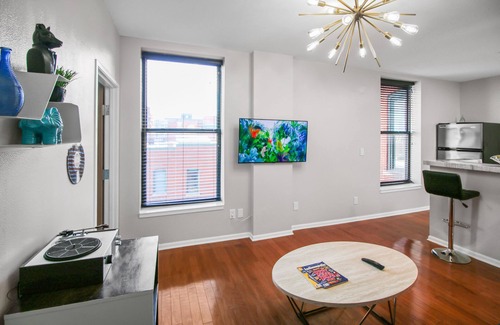 Downtown Indianapolis Condominio | Exquisito condominio en el último piso, corazón del centro de Indy
