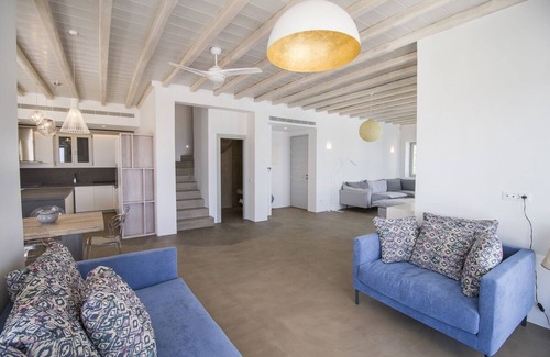 Elia Villa | ExquisiteVilla/Magnificent view/Luxury design/Infinity pool/ Security Guard Live