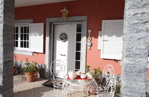 Barril de Baixo Casa | Extended family having a good time house.