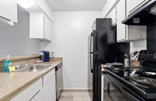 Park Central Apartamento | ~EXTENDED STAY~ Affordable in DFW! Free WiFi!