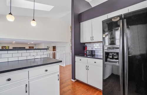 Carol Stream Casa | Extended Stay Carol Stream FHS Rental