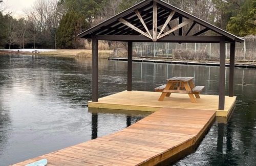 Burlington Casa | Lakefront Lodge, construido en 2010, privado, Estrella Alojamiento 5