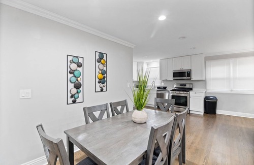 Wasco Casa | Extended Stay - Schaumburg FHS Rental