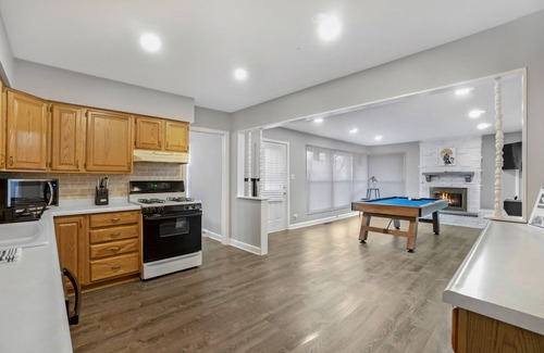 Elk Grove Village Casa | Extended Stay Elk Grove Village FHS Rental - Kingsbridge Rd