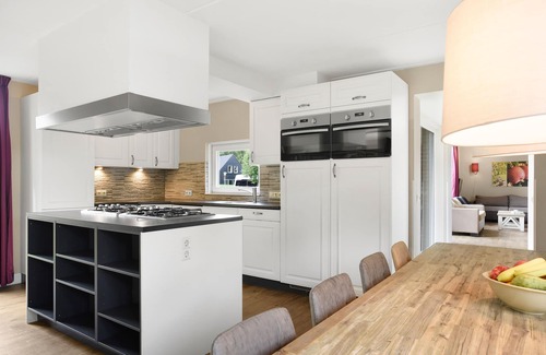 Aalden Casa | Extra luxury 24-person bungalow in the holiday park Landal Aelderholt