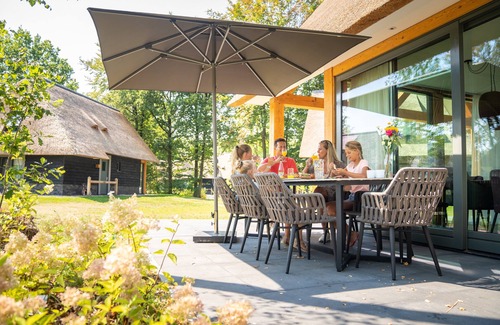 Exloo Casa | Extra luxurious 8-person holiday home at the Landal PUUR Exloo holiday park