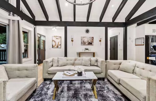 Swansea Point Casa | Extraordinary home with pool,hot tub, sauna, gym, arcade & theatre.