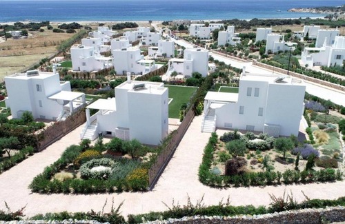Naxos Villa | Extraordinary Naxos Villa | 5 Bedrooms | Villa Kewell | Spacious Outdoor Area with Private Pool | Pyrgaki