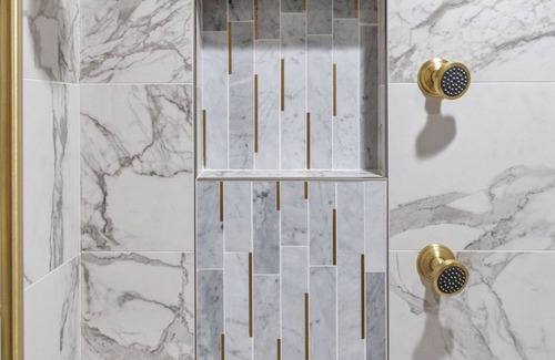 Southgate Casa | Extravagant Words - Close to DT