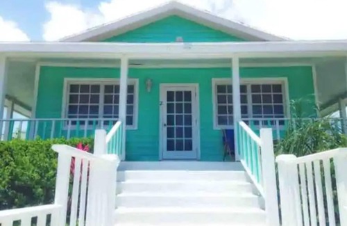 Rolleville Casa | Exuma Point Villas -Swimming Pigs Resort- Green Lignam Vitae