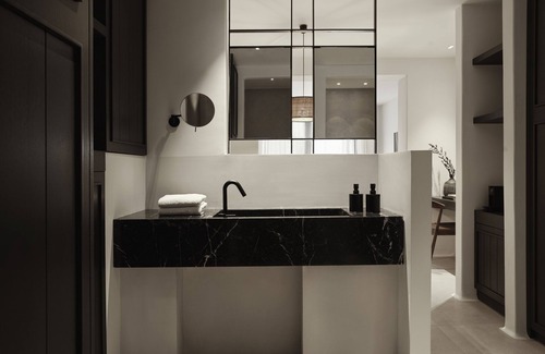 Platis Gialos Hotel | Ezio Bo Luxury Living