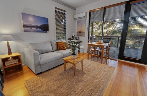Paynesville Casa | F and E Lakes Escape - East: A peaceful retreat nestled along the lakefront