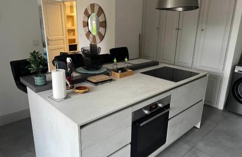 Aubagne Casa | F1 Moderne avec Piscine privée et Vue sur le Garlaban