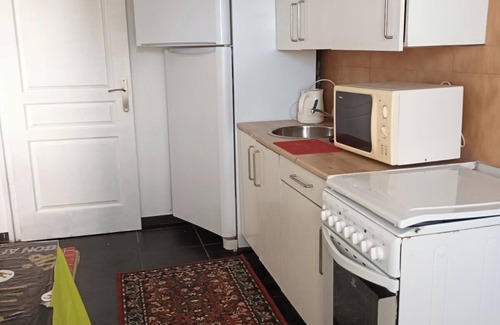 La Paillade Apartamento | F2 apartment 50 meters from streetcar stop,