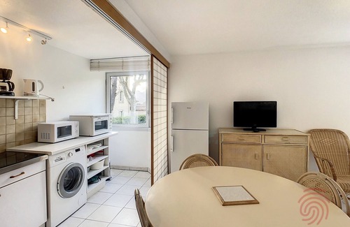 Lamalou-les-Bains Apartamento | Apartamento F2 en Lamalou, terraza, wifi, mascotas permitidas, cerca del centro y termas