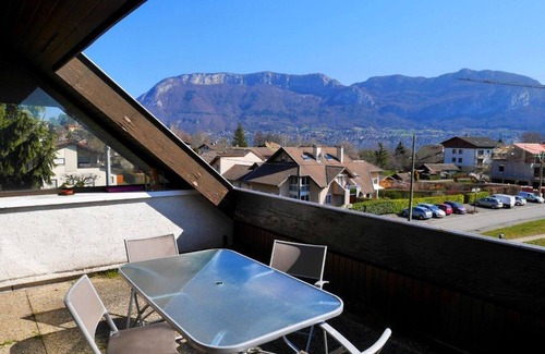 Sevrier Apartamento | Dúplex F2 con terraza vista al lago, parking y WiFi – Annecy